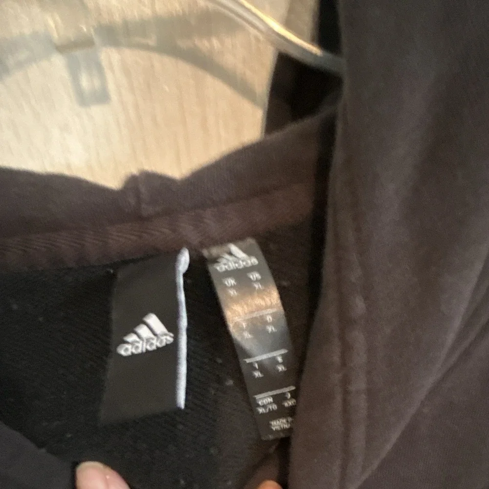 adidas mens XL Black Pullover Fleece Hoodie Sweatshirt Logo Front Pocket